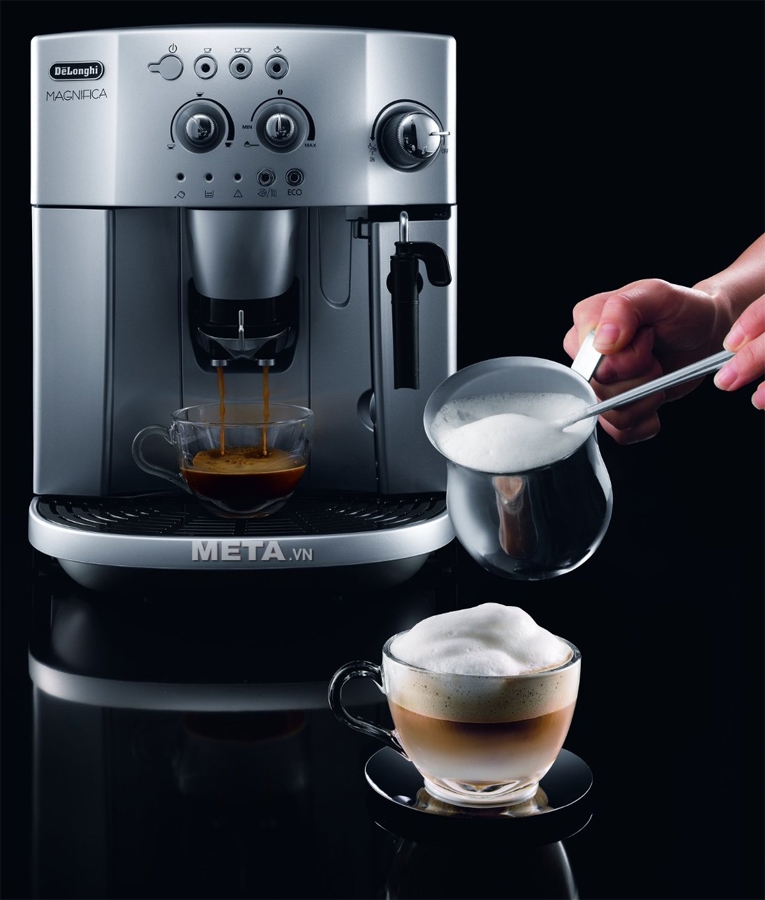 Máy pha cà phê Delonghi Full Automatic Espresso ESAM4200.S mang đến cho bạn ly Cappuccino thật thơm ngon