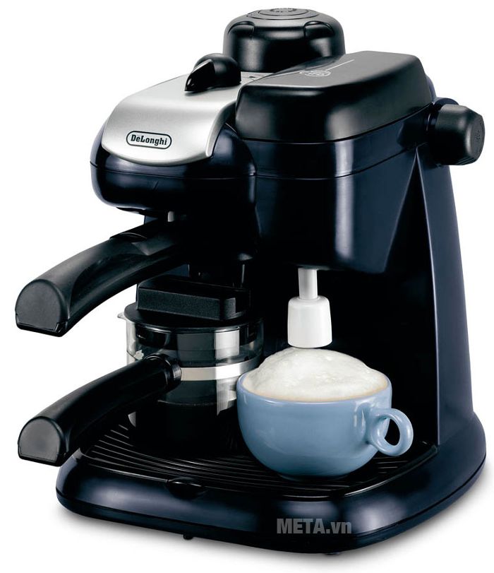Máy pha cà phê Delonghi Steam Espresso EC9 giúp bạn pha được 1 - 4 tách cà phê.