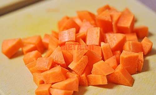 Cà rốt chứa nhiều vitamin A, C giúp bổ mắt