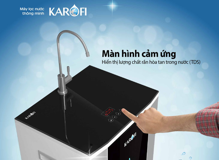 Máy lọc nước Karofi có màn hình cảm ứng dễ sử dụng