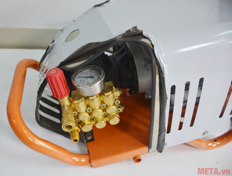 Máy rửa xe cao áp Jetta 150-3.0S4 (JET3000P-150) có đồng hồ áp suất