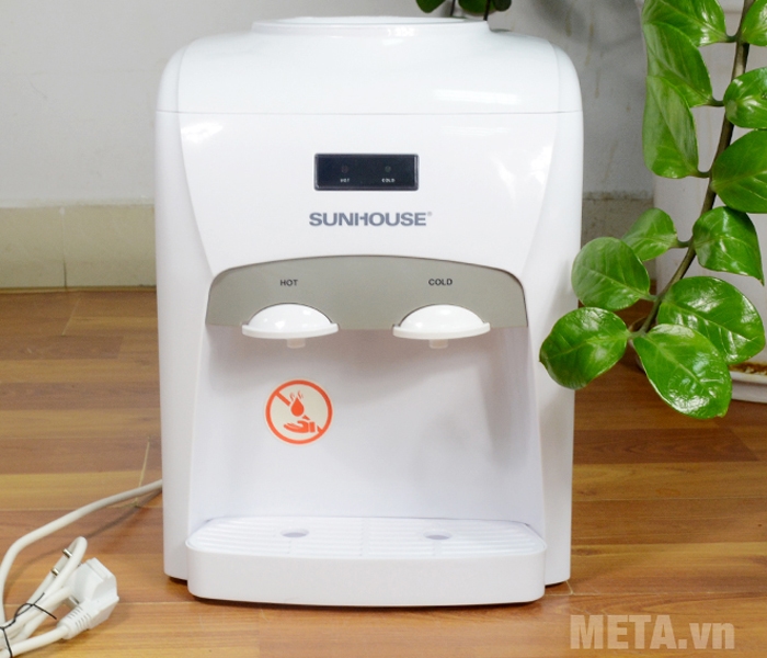 Cây nước nóng lạnh Sunhouse SHD9601