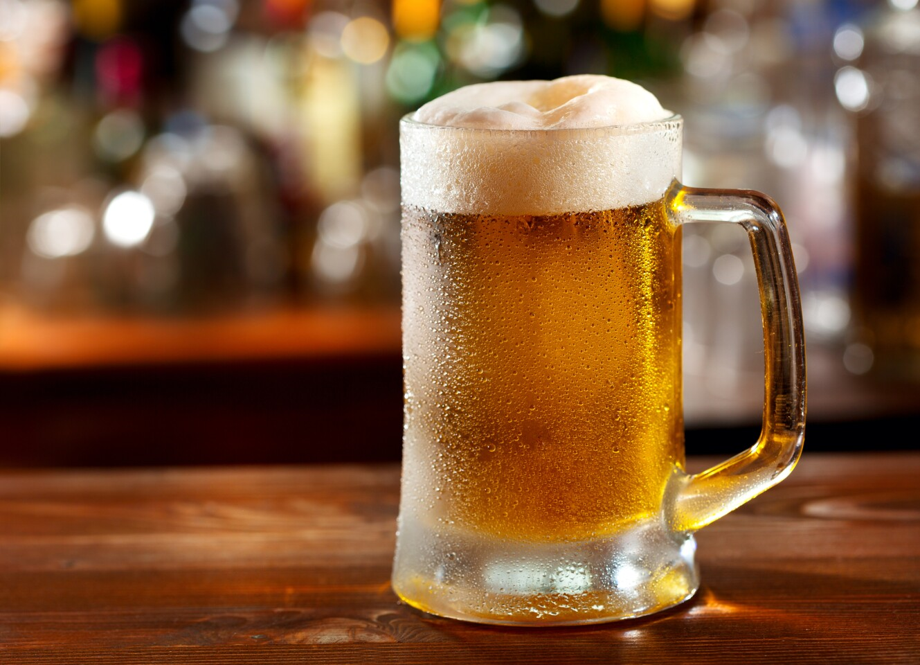 Uống bia có tốt không? Uống bia có tác dụng gì cho sức khỏe?