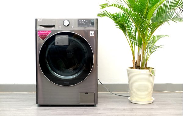Máy giặt thông minh LG vẫn mang thiết kế theo phong cách cổ điển, chưa có nhiều đột phá